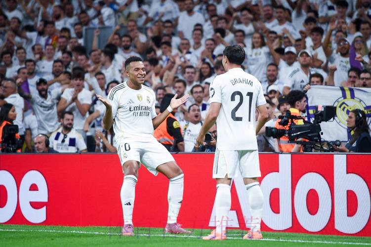 2021/22西甲:皇马一骑绝尘 本泽霸王龙无人能敌 2021/22西甲:皇马一骑绝尘 本泽霸王龙无人能敌