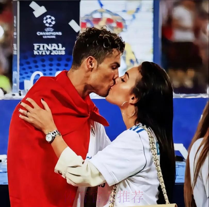 镜报:滕哈赫无法保证C罗出场时间 C罗可能回归皇马